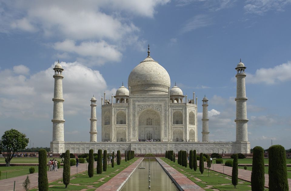 Luxury train tour from Delhi to Agra - Delhi pickup at 6:00 AM: the start time that changes everything