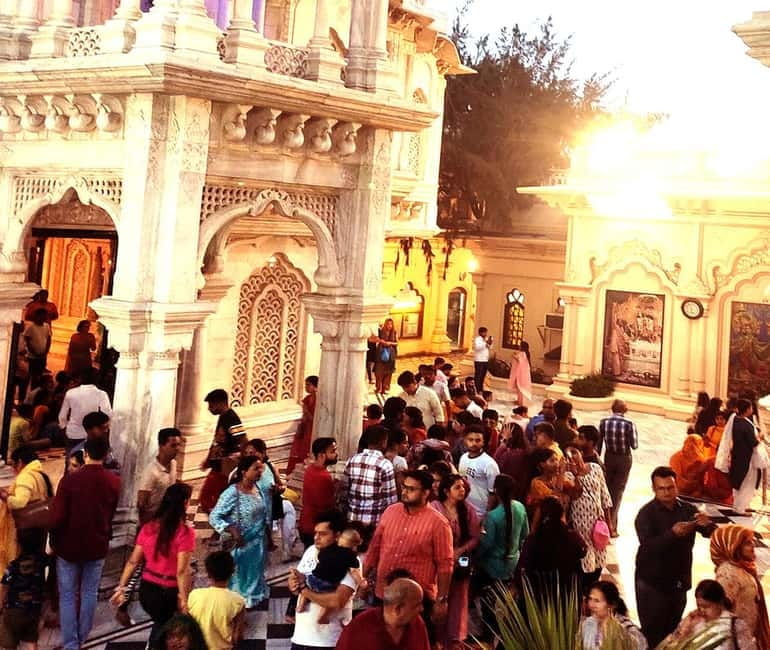 Magical Mathura Vrindavan Tour: Krishna's Homeland - ISKCON Temple: a calmer prayer space and well-kept grounds