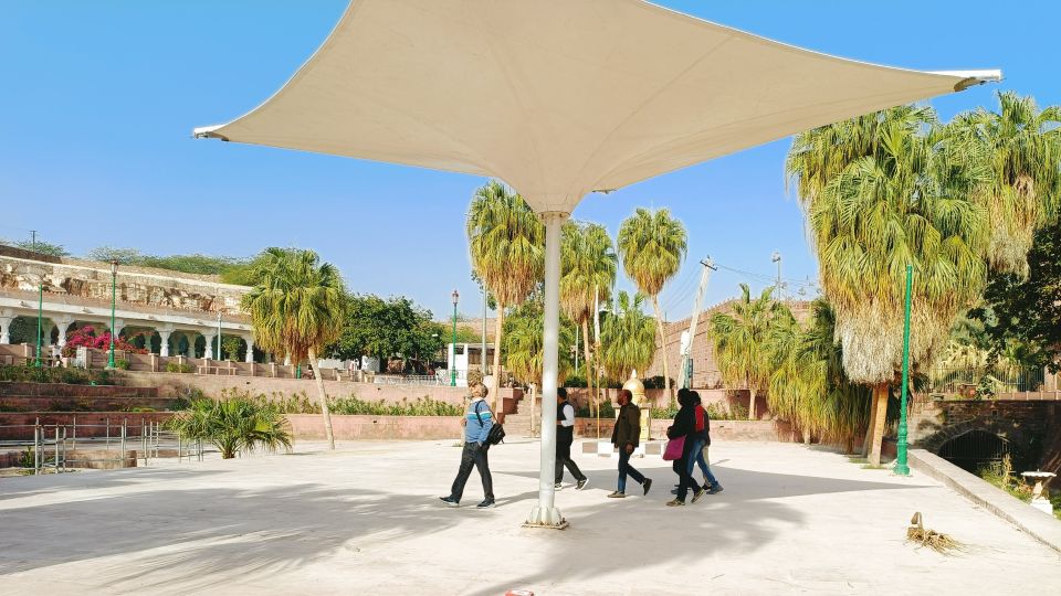 Mandore Garden Guided tour - Mandore Garden’s main entrance: the easiest way to start right