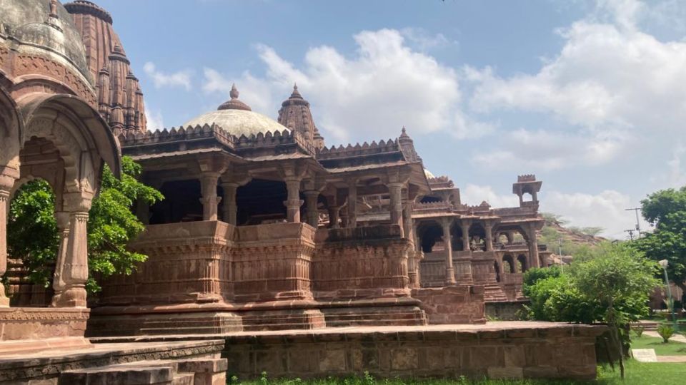 Mandore Garden Guided tour - A guided tour inside Mandore Garden: more than just a pretty stop