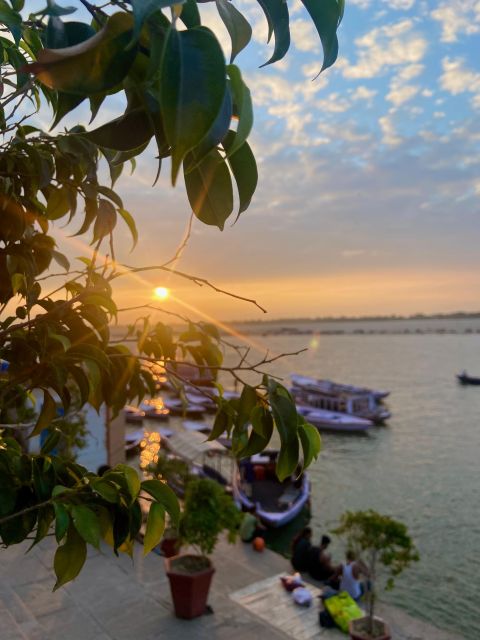 Marigold Boat trip to feel Kashi - Sunrise on the Ganges, minus the daytime chaos