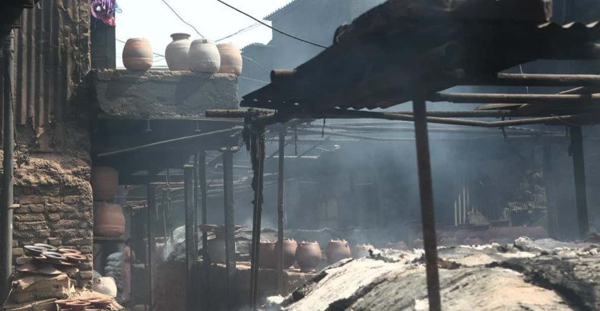 Mumbai: Dharavi Slum 2-Hour Walking Tour - Meeting at Café Coffee Day and Starting on the Right Foot