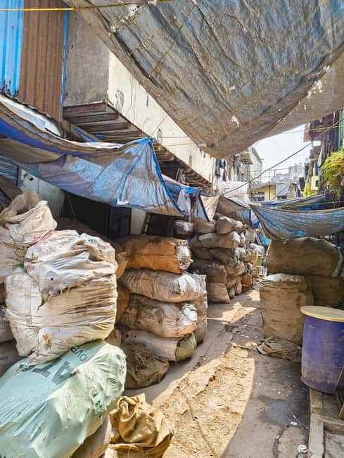 "Mumbai Dharavi Slum Tour" - Speaking with locals: how the guide helps you connect