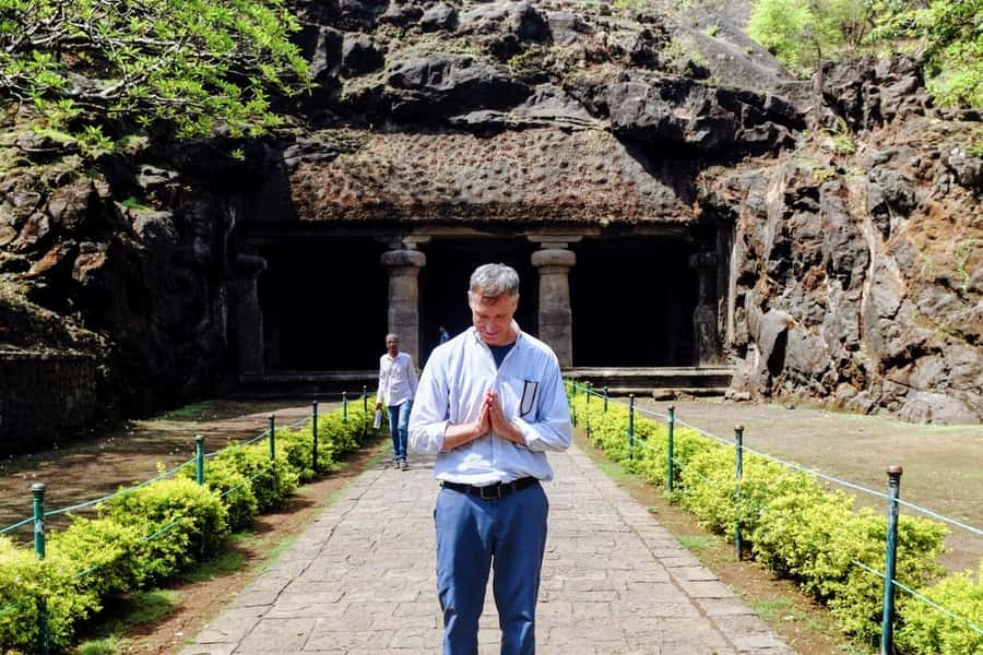 Mumbai: Elephanta Caves: Island Tour With Options - Refreshments, then back to the water