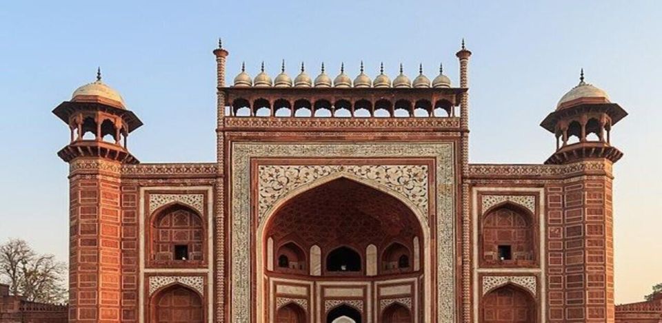 Mumbai to Agra Taj Mahal Tour: Same-Day or Multi-Day - The logistics that matter: flights, Agra airport limits, and comfort