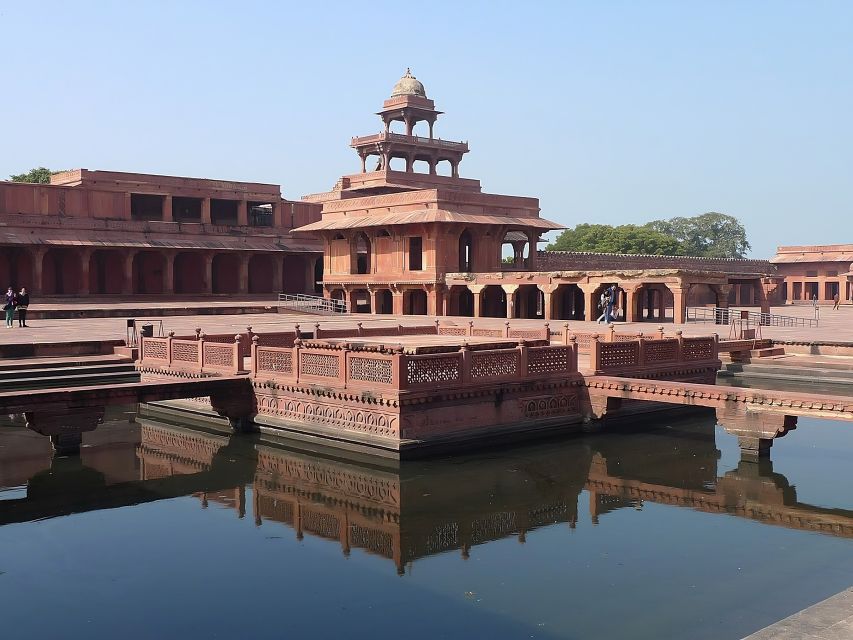 New Delhi: 2-Day Tour of Agra & Fatehpur by Superfast Train - How the Private Setup Feels: Guides, Cars, and the Little Things