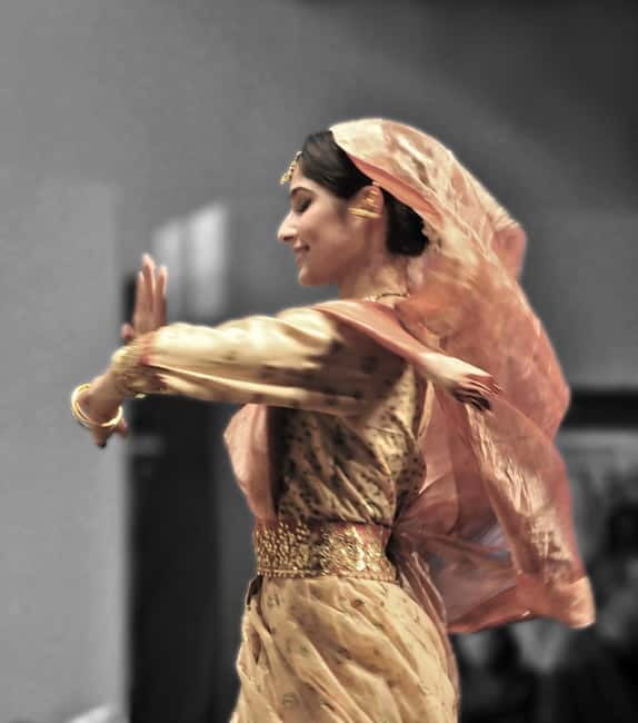 Old Delhi Haveli with live Classical dance, music & cuisine - The local storyteller role: answers, not scripts