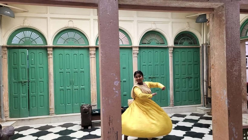 Old Delhi Haveli with live Classical dance, music & cuisine - The 3-hour route: tuk-tuk, tube, then bylanes on foot