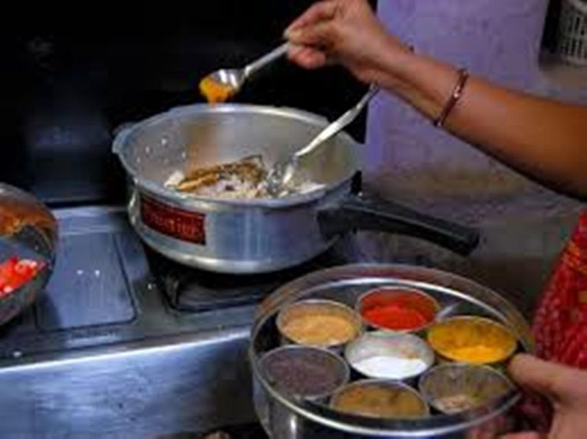 Private Cooking Class in Jodhpur With Pick Up & Drop Off - What You’ll Cook: Vegetarian Rajasthani Favorites (Not Tourist Copies)