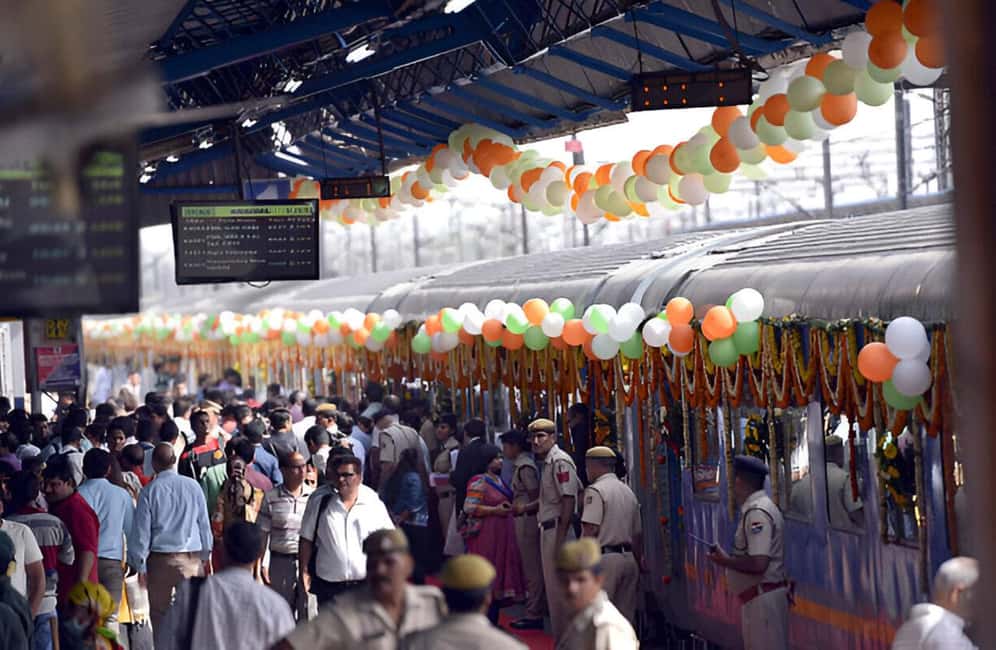 Same Day Taj Mahal Tour from Delhi by Gatimaan Express Train - Gatimaan Express Day Trip: why train speed matters more than you think