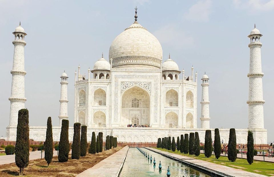 Taj Mahal & Agra Fort Private Tour with Lunch & Pickup - Sunrise vs Daytime: Picking the Right Start Time