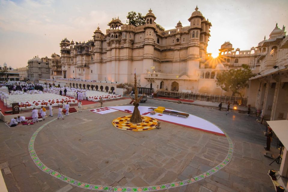 Udaipur: City Palace Museum Tour and Lake Pichola Boat Tour - A one-afternoon hit of royal Udaipur