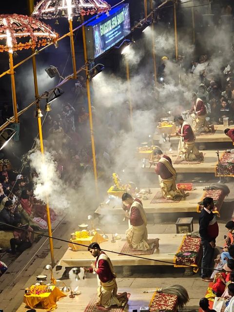 Varanasi: ayodhya day trip tour - Kanak Mahal (Kanak Bhavan): carvings, idols, and careful looking