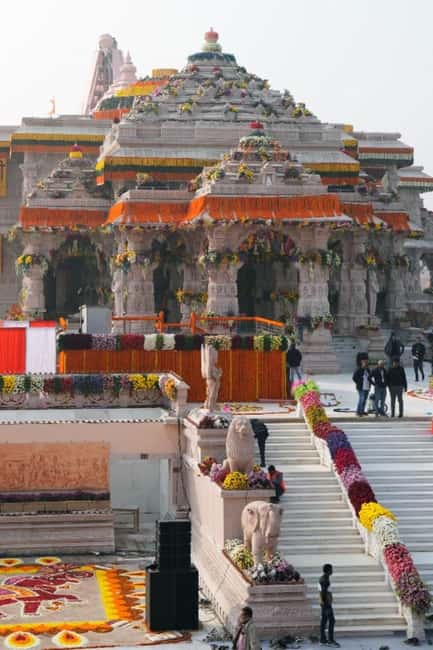Varanasi: ayodhya day trip tour - Leaving Varanasi: pickup, comfort, and a river break by boat